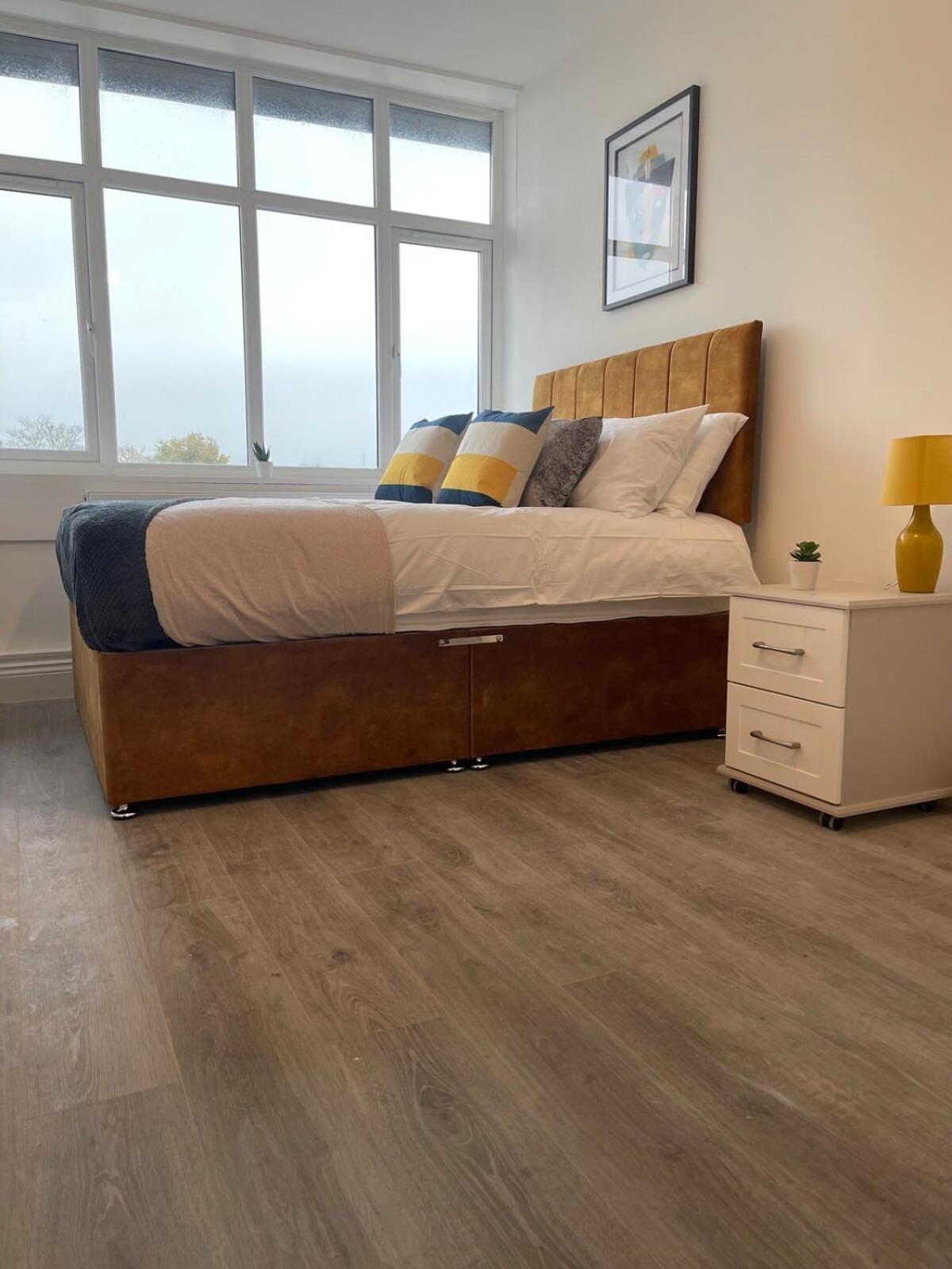 2 Bedroom Apartment - Flitwick - Contractor Friendly - Tourist Ready - Full Kitchen - Wifi - Smart Tv - Sofa Bed - Free Parking - Ideal For Short Or Long Stays Екстериор снимка